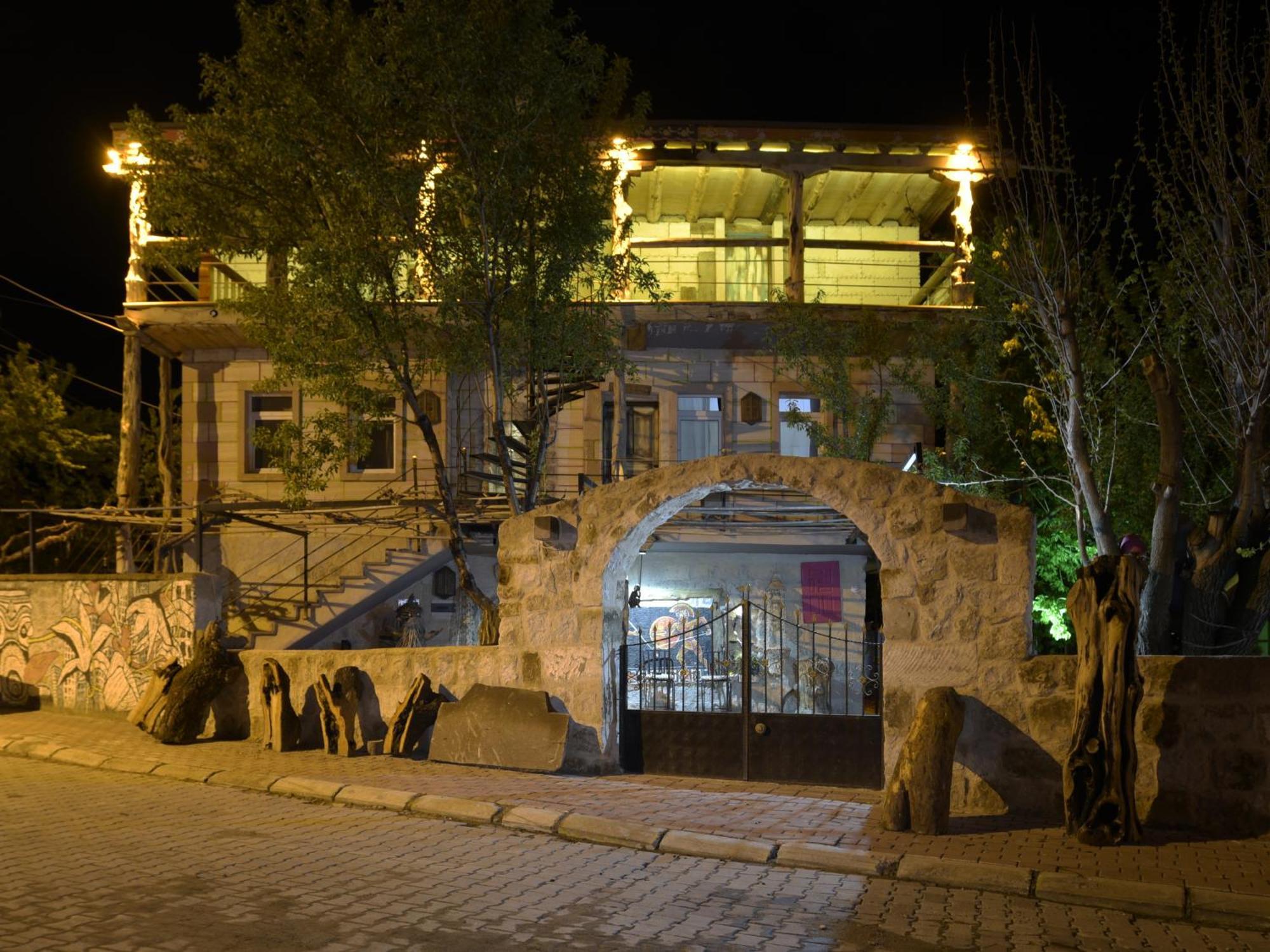 אוצ'יסר Philosophy Hotel מראה חיצוני תמונה
