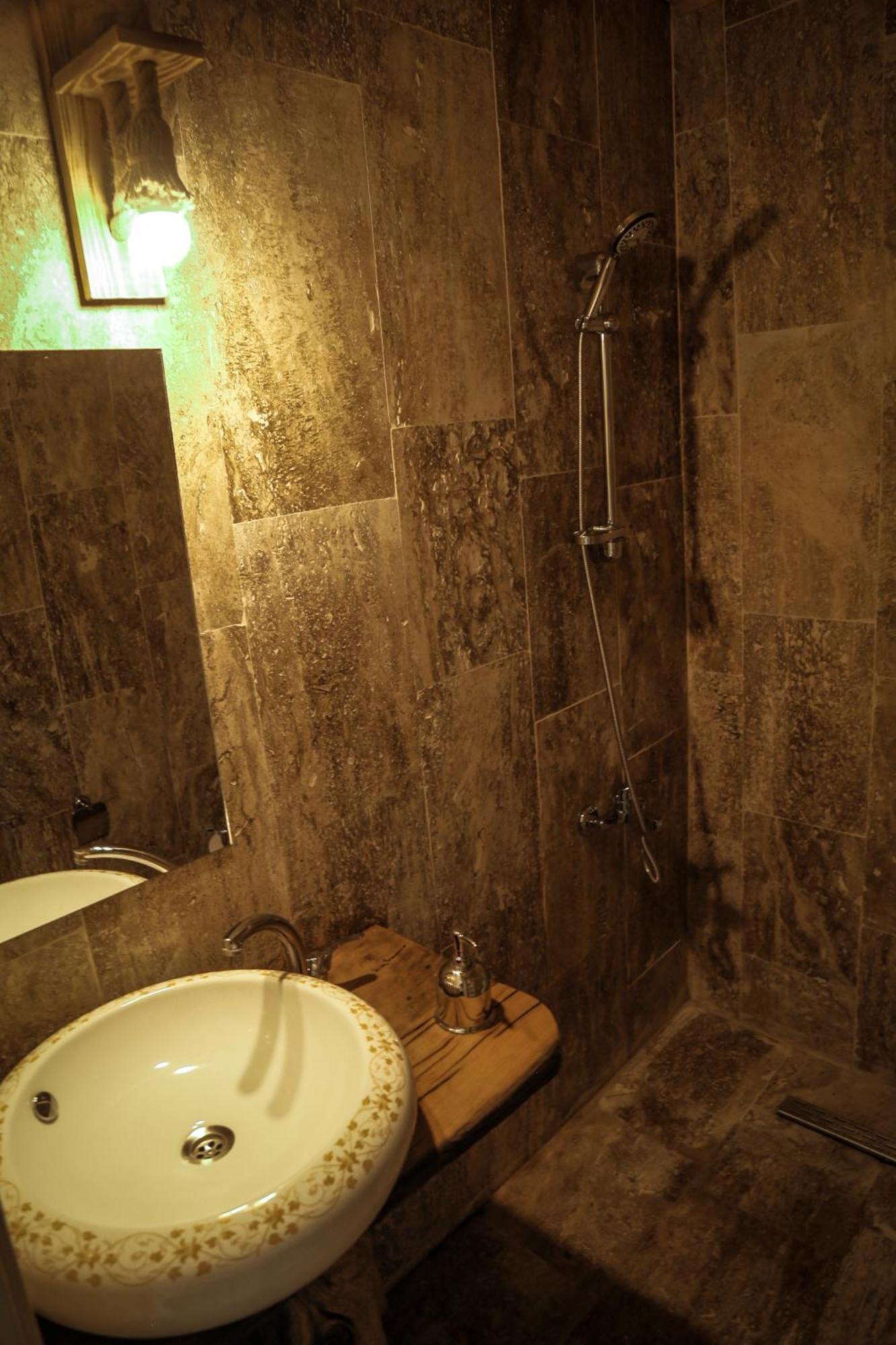 אוצ'יסר Philosophy Hotel מראה חיצוני תמונה