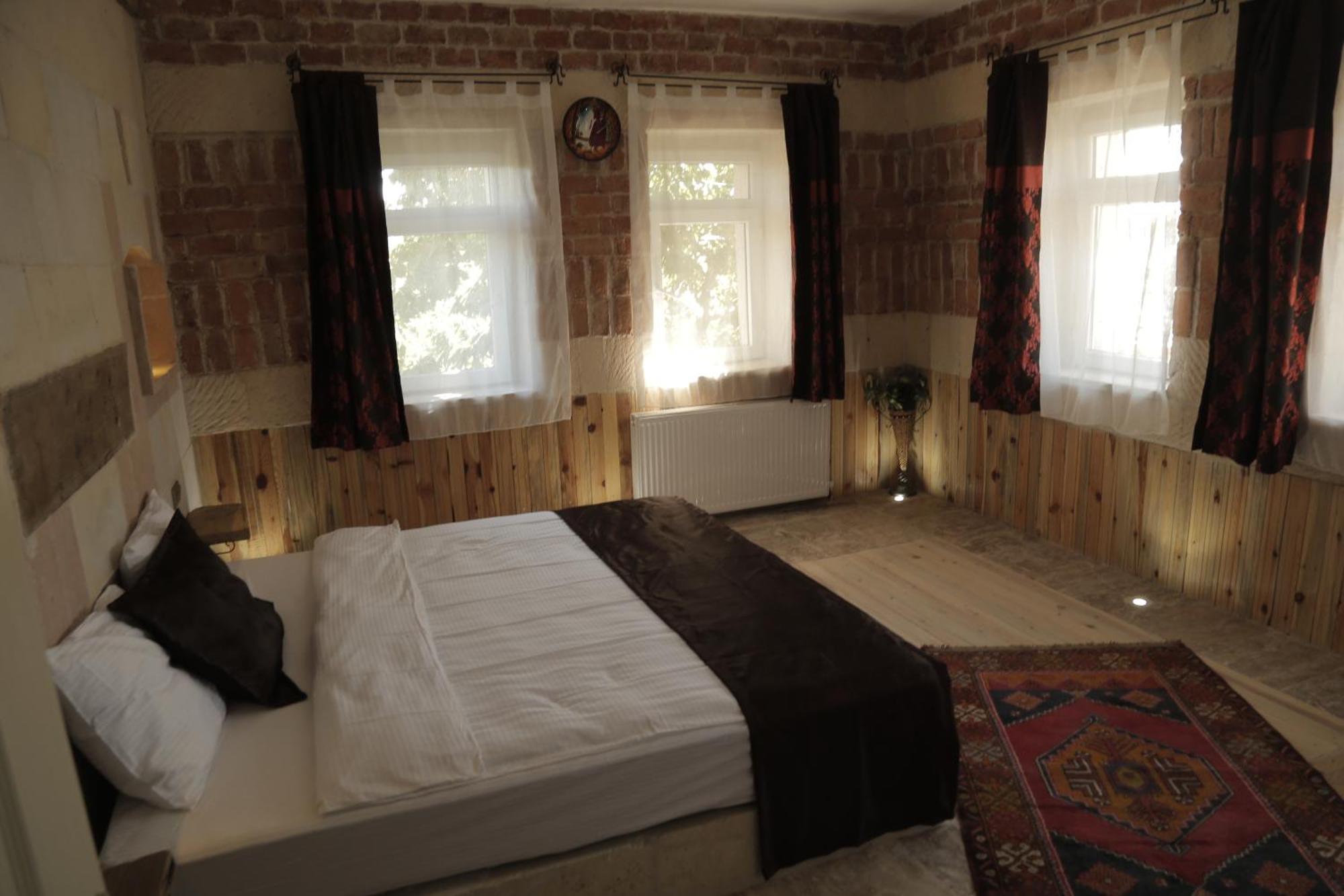 אוצ'יסר Philosophy Hotel מראה חיצוני תמונה
